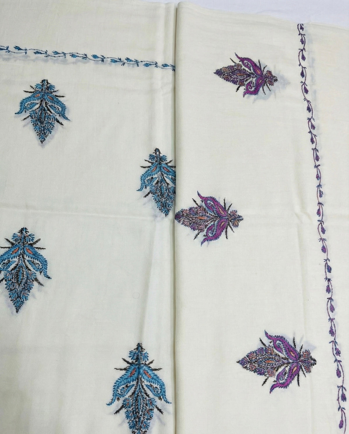 Semi Pashmina Stole & Muffler with Double-Sided Hand Sozni Embroidery