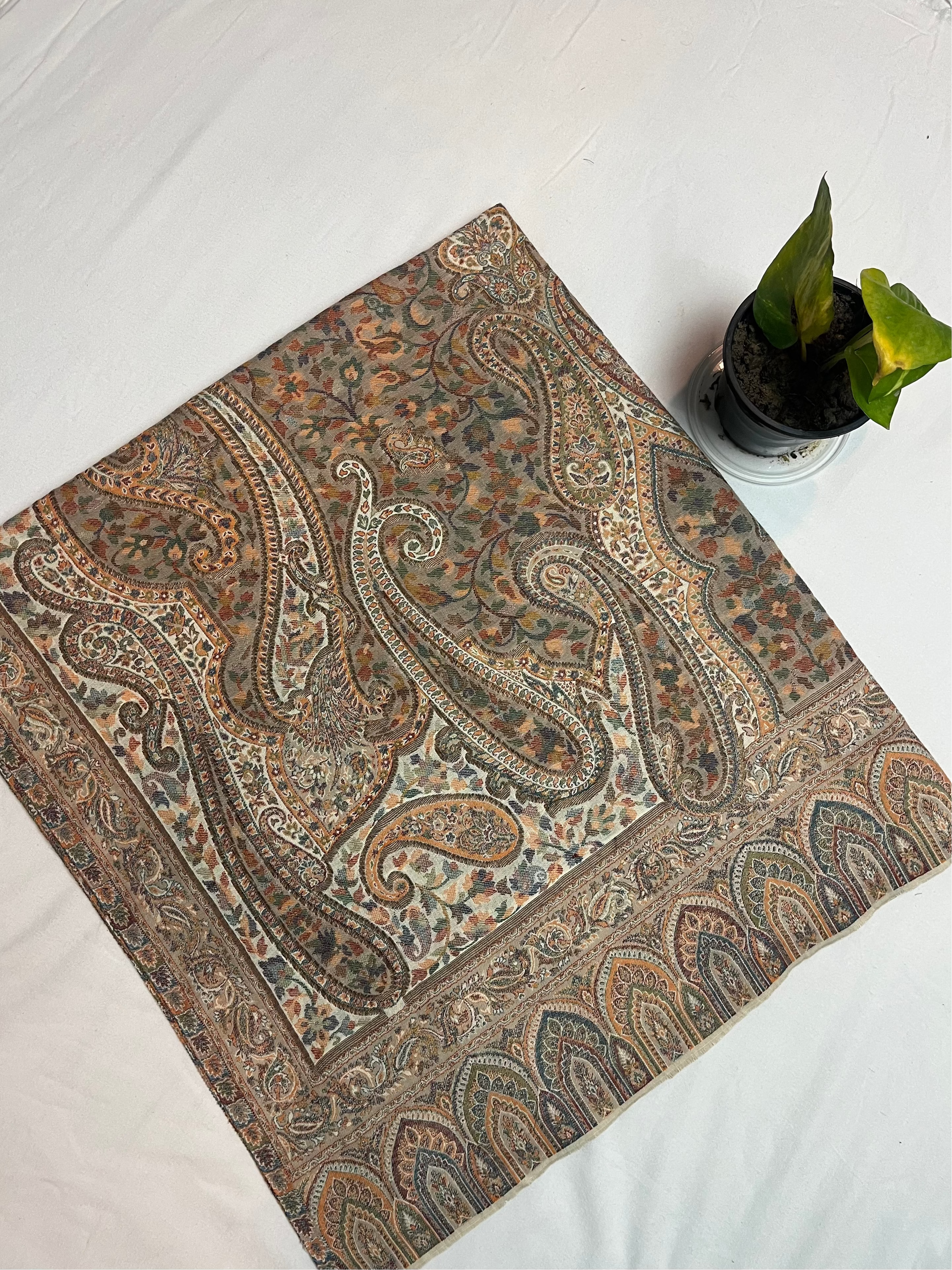 Kani Shawl – Traditional Kashmiri Weave, Premium Soft Finish (81” x 38”)